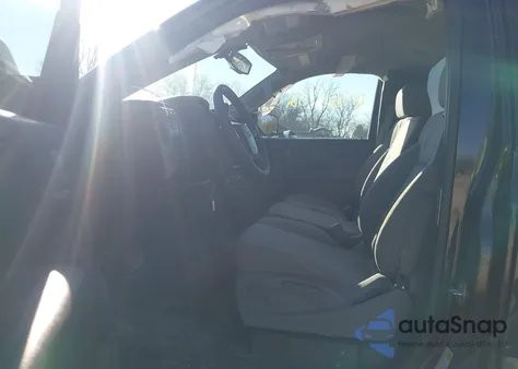 2015 Chevrolet Silverado 1500 Wt z USA, uszkodzony, nr VIN 1GCNKPEC3FZ380869